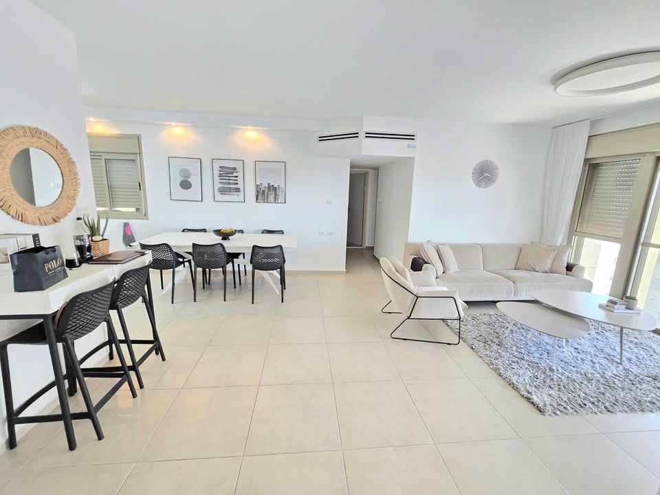 דירת 4.5 חדרים למכירה בפרויקט הגנים התלויים, יהוד